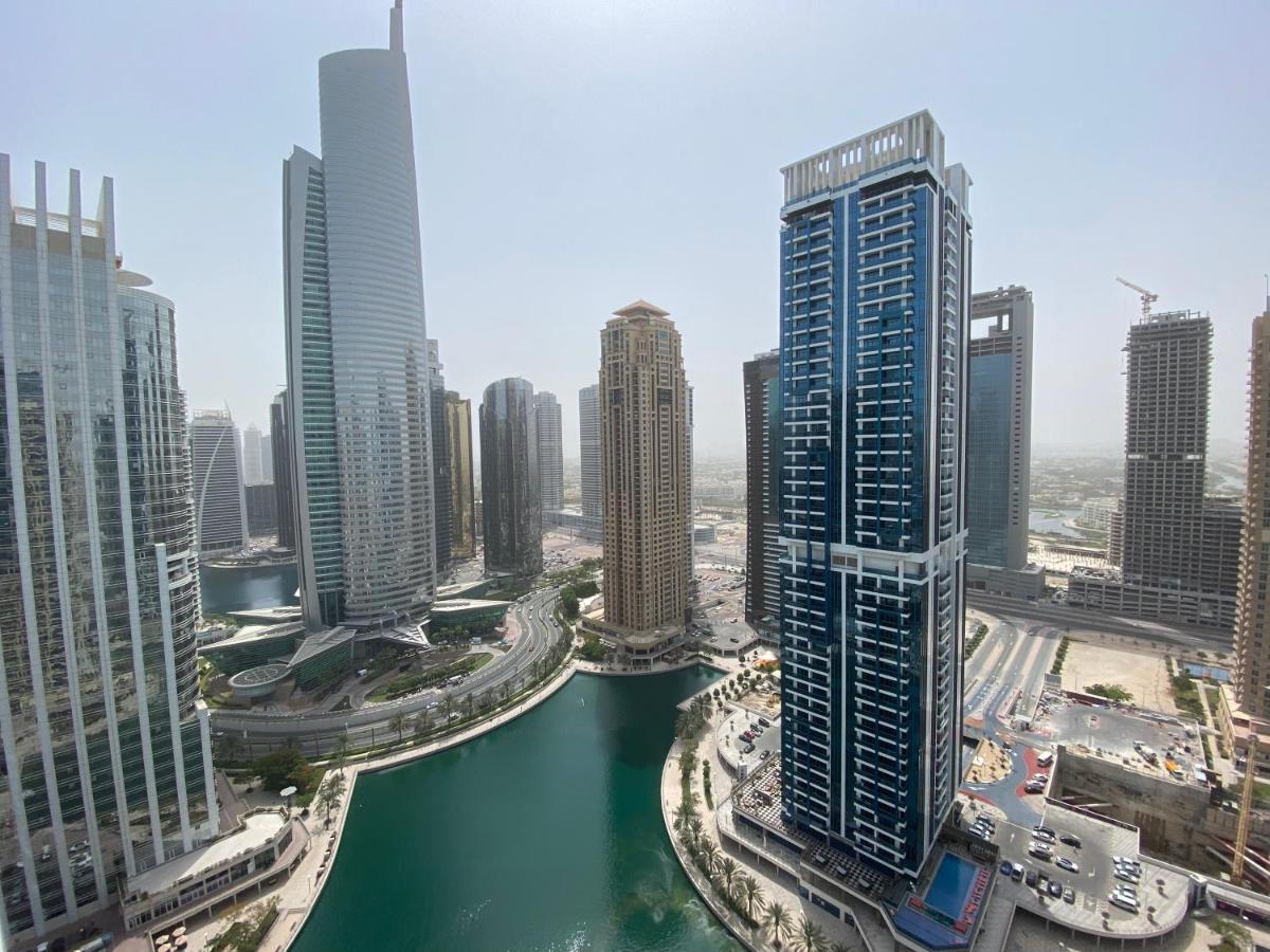 One Bedroom Apartment With Pool & Gym Near Marina Dubai Bagian luar foto